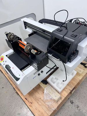 CMYKWWWW Ink Roll-to-Roll 4050 UV εκτυπωτής για συσκευή εκτύπωσης αυτοκόλλητων σε θήκη τηλεφώνου